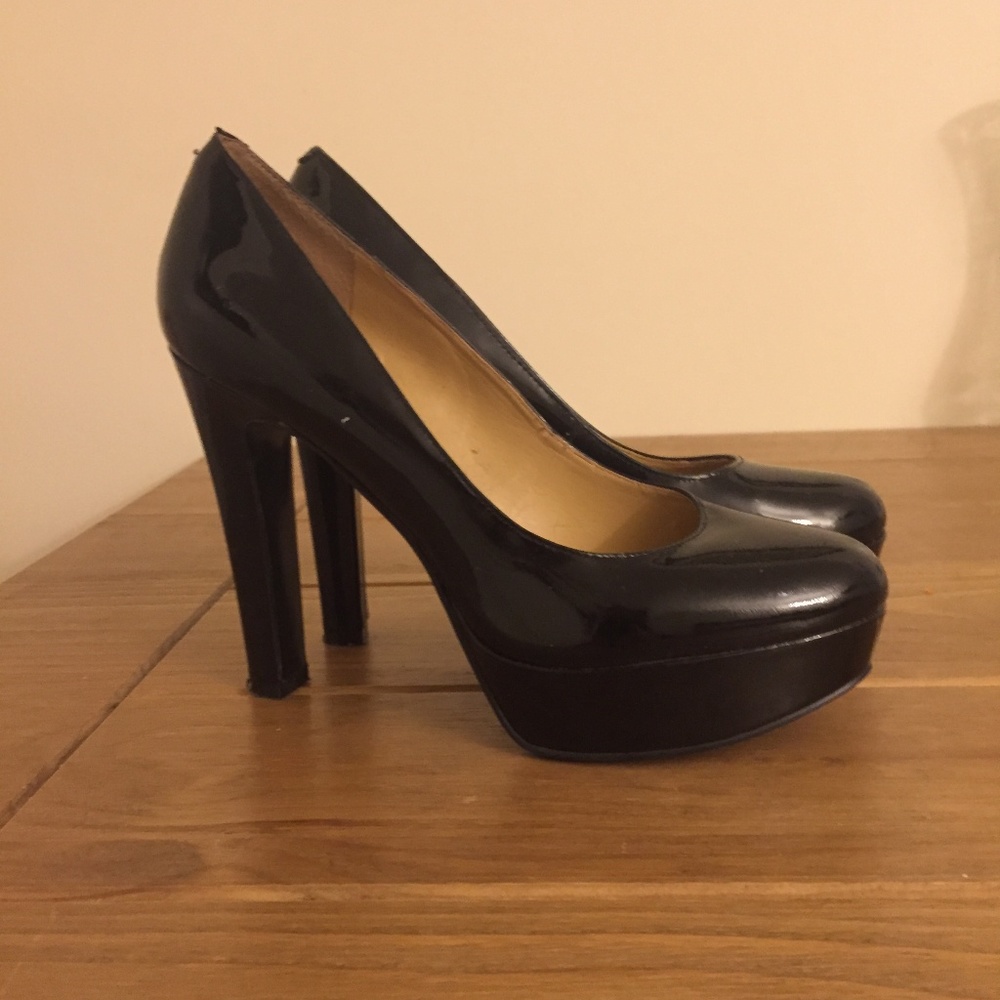 Nine West Black Pump